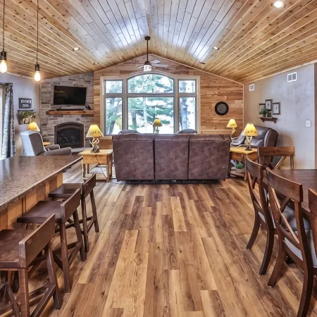 Nature's Edge: Lakefront Home - WiFi, Free Firewood, Generator, No Cleaning Fee!