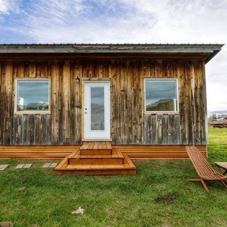 Off-grid tiny home farm stay with incredible mountain views!