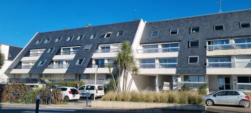 Bel Appartement Balcon vue mer au Centre de Concarneau - 3-Star