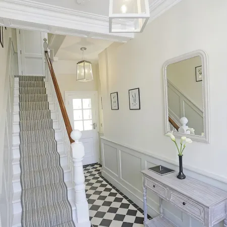 The Lighthouse - luxury hotel style, central apartment with fantastic sea views