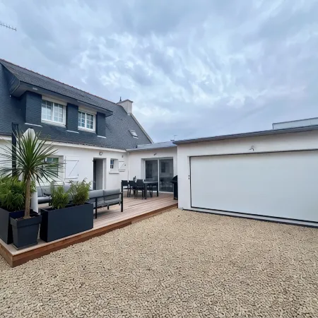 Charming neo-Breton house 2 steps from the sea Parking Wifi fenced garden