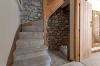 Chapel Cottage - with Log Burner - Homestays