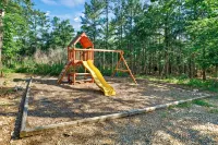 Family Retreat, 3 King Suites, Wine, Playground, Hot Tub, Fire Pit, Private! - 小木屋