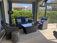 Walk to beach, restaurants and JW Marriott with private pool. Great amenities. - 4-Star
