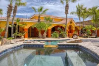 Beachfront Estate Sleeps 12! Walk Everywhere in Los Barriles with Pool & Spa - piscine