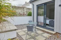 Trevone, Padstow-Modern Apartment minutes from sandy beach and SW coast path - 4-Sterne