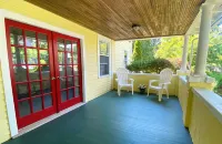 HollyKissHudsonValley Renovated 1900 Lodge, Full House, including Guest Suite - Homestay