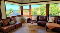 Calypso on Collins - Ocean Views, Town Centre