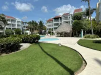 Playa Turquesa, BEACH FRONT - Pools