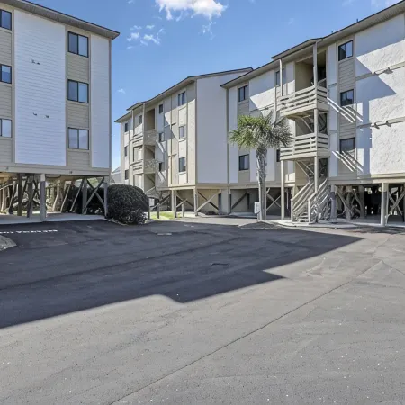 Ocean View Condo on Tybee's scenic North Beach by Lighthouse - Winter Rates!