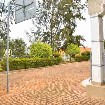 Cozy Double Room with Workspace and Private Bath in Kigali Others
