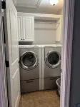 Luxurious 2 BR condo in North Augusta. Quiet, adjustable bed, power recliners