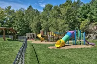Home in amenity filled Hideout community with hot tub, fire pit, theater room!