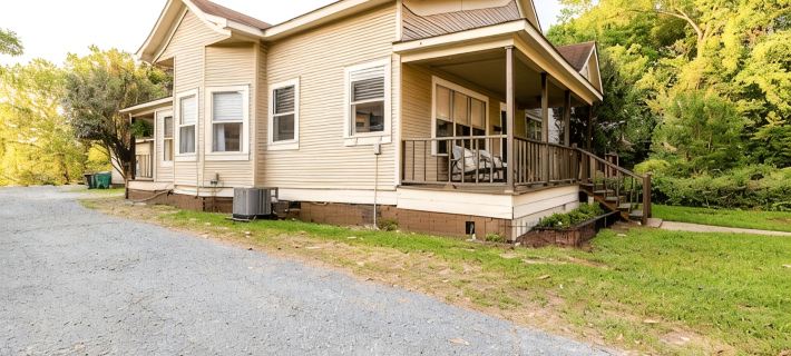 "Clementine at The 403" Historic District Apartment Walkable to Downtown Hotels in Natchitoches