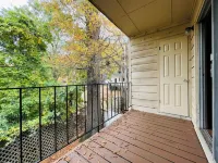 Modern Townhome w/ Balcony • Walk to FUSE Stadium - 3-Star