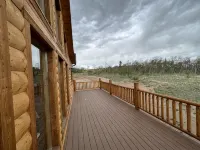 Brand New 4-bedroom cabin/stunning views/king bed, Hot Tub!!! - シャレー