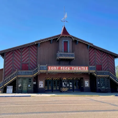 3BDRM Home in Historic Fort Peck, walk to Summer Theatre, Ft. Peck Hotel
