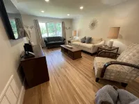 Restful Mid-Mod in the heart of Hickory - 4 stjerner