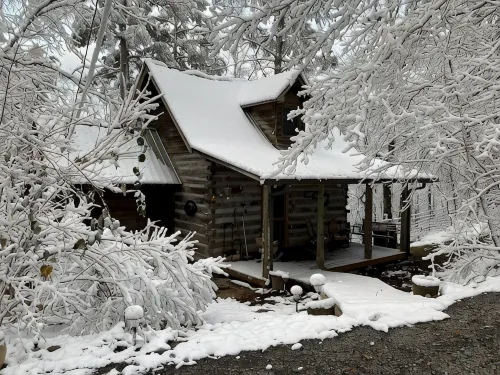 1800's Original Cozy Romantic Cabin For 2 Or The Family