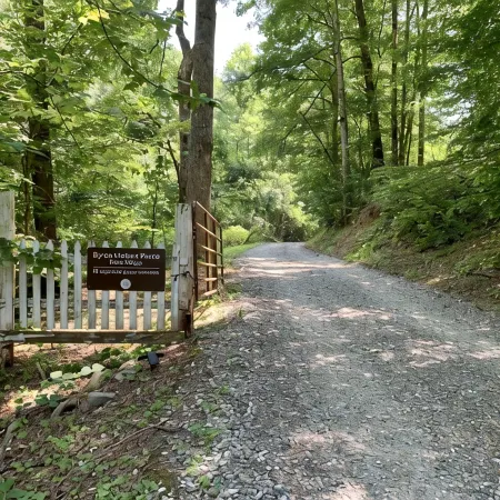 Woodside Nook Cabin at the BHR Farm Village: Perfect Hiking Get-a-Way