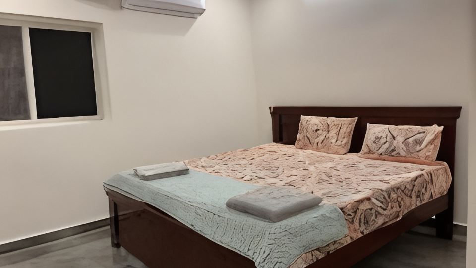 Lakshmibrindavanam Resort with Luxury Rooms