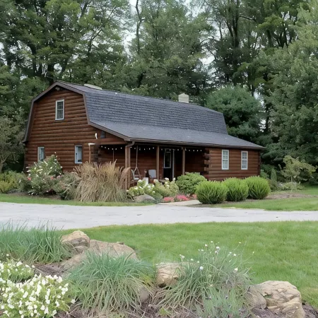 Cabin in Amish Country w animals - 1 mile from Berlin, Ohio