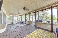 Unique find on Logan Martin! Cozy, spacious and family friendly. - Homestays