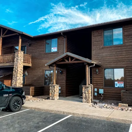 Gorgeous 2BR/2BA with Stunning Views and Great Location