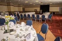 Edmonton Inn and Conference Centre - bar