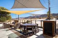 5 Acre Elegant Villa, Pool, Ebikes, Game Room, and Walk to JT National Park - Homestays