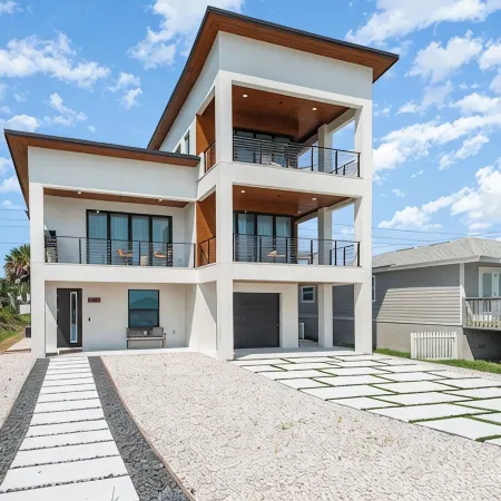 Beachfront Luxury, New, Modern Oceanview Retreat!