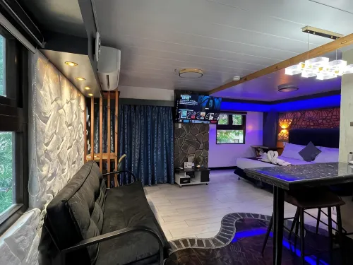 Clockworkorange Luxury Suites - 4-Star