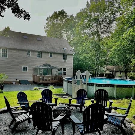 Mohawk Kudil in Poconos !Njoy Your spring with Hot Tub, Private Pool & Game Room