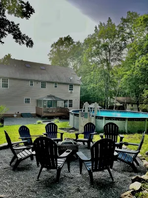 Mohawk Kudil in Poconos !Njoy Your spring with Hot Tub, Private Pool & Game Room Hotels in 