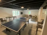 GREAT LOCATION- 4 bedrooms with 2 ensuites. Short walk to beach and town center. - 4-Star