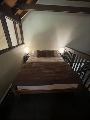 Oceanfront Condo - NEWLY Remodeled furnishings- BEAUTIFUL sunsets every night! - พร้อมWifi
