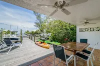 Our Waterfront Home Is All Ready Just for You!Vrc16-000016