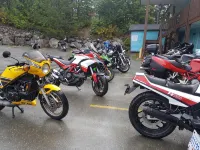 Ridgeview Motor Inn - parking