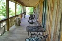 Little Tennessee River Cabin - in the Smoky Mountains