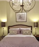 Mansions, History, and Shops at your doorstep! Walk to 40+ restaurants & pubs