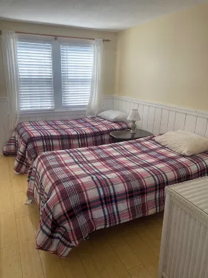 Oceanside Cottage condo next to beach 2bedroom 1bath for 4-6 people - Country Houses