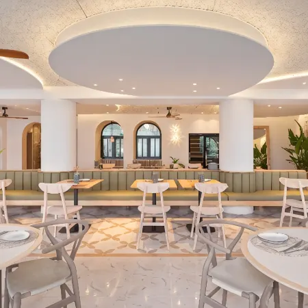 Bella Colina I Vintage Hotel 1953