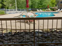 Quality Inn - Pools