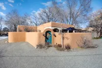Downtown 100 Year Adobe - Walk to the Santa Fe Plaza & Railyard District - Condos