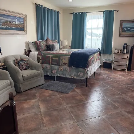 Ocean-Front Beach Studio Apartment On the Sand, kitchenette, Great wi-fi