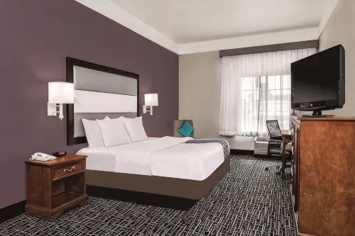Quality Inn and Suites - Pools