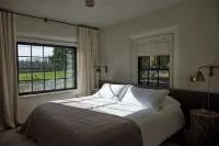 Cobblestone Cottage: Luxurious Boutique Retreat in the Countryside/Views/Firepit - 4つ星