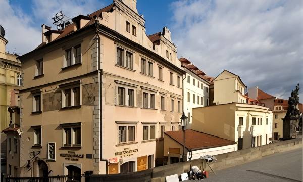 Hotel U 3 Pstrosu