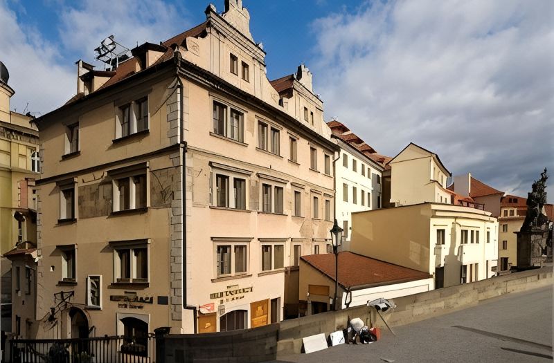 Hotel U 3 Pstrosu