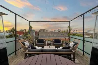 Dreamy Venice Beach 5BR House with Rooftop & Steps to Beach